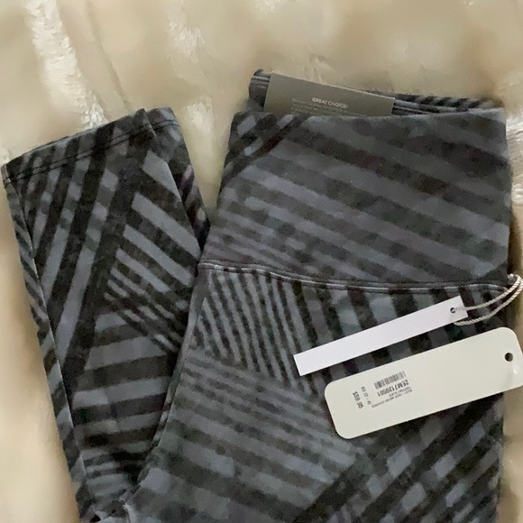 SOFT SURROUNDINGS Trippant Black Must-Have Anyas Leggings - Picture 5 of 6